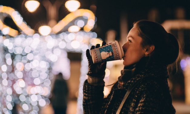 Hoe druk wordt het in de winkelstraten voor Kerst?