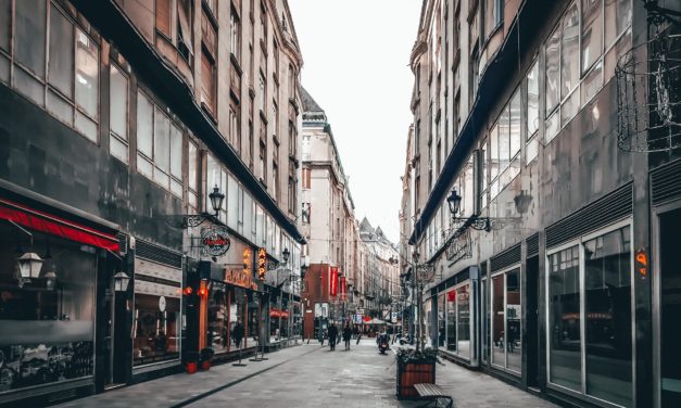 Drukker in straten, maar winkelbezoek nog niet terug op oude niveau